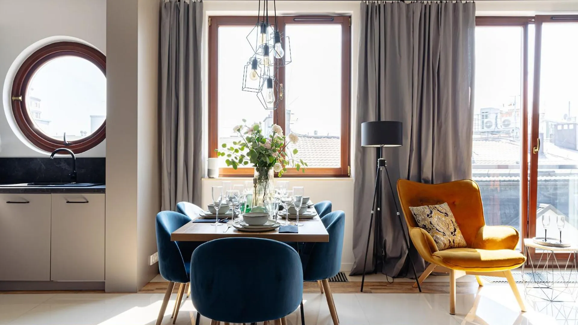 Kleparz Skyline Apartment - Loftaffair Krakow Poland